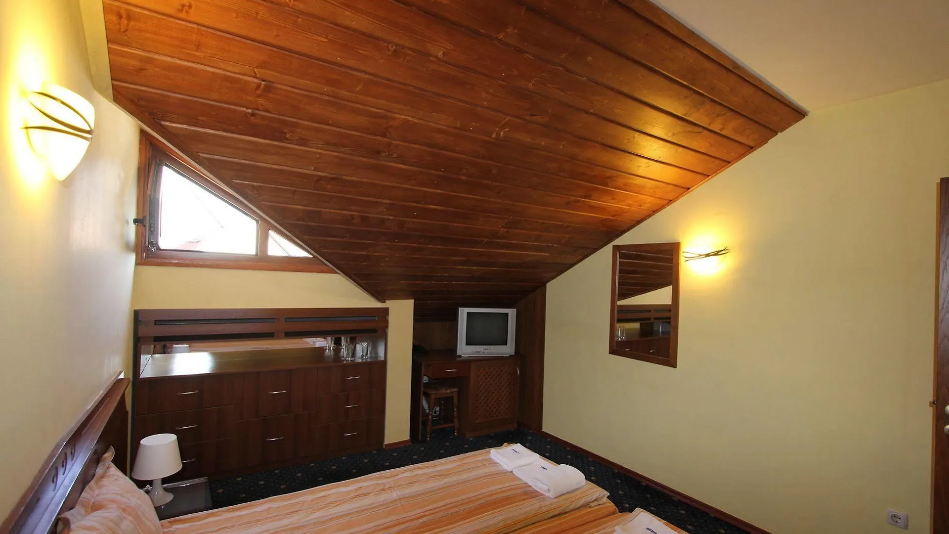 Kap House Family Hotel Bansko 3*,